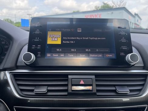 Used 2018 Honda Accord Sport image 23
