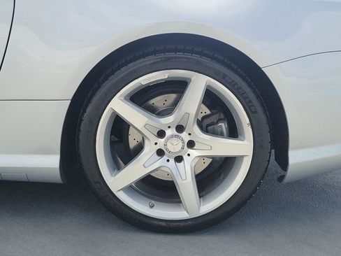 Used 2013 Mercedes-Benz SL 550 image 11