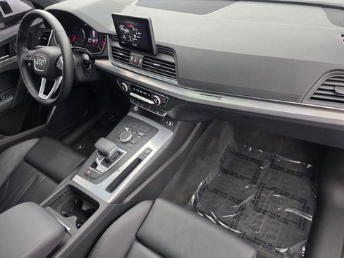 Used 2020 Audi Q5 2.0T Premium w/ Titanium Sport Package AWD/4WD image 31
