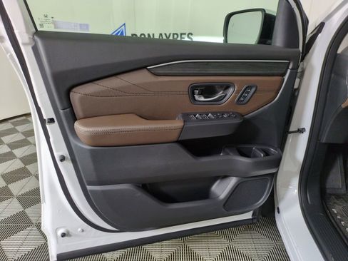 New 2026 Honda Pilot Touring image 10