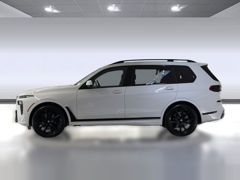 New 2026 BMW X7 xDrive40i w/ M Sport Package image 2