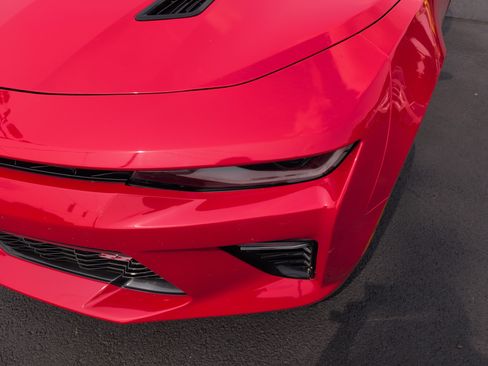Used 2016 Chevrolet Camaro SS RWD image 10