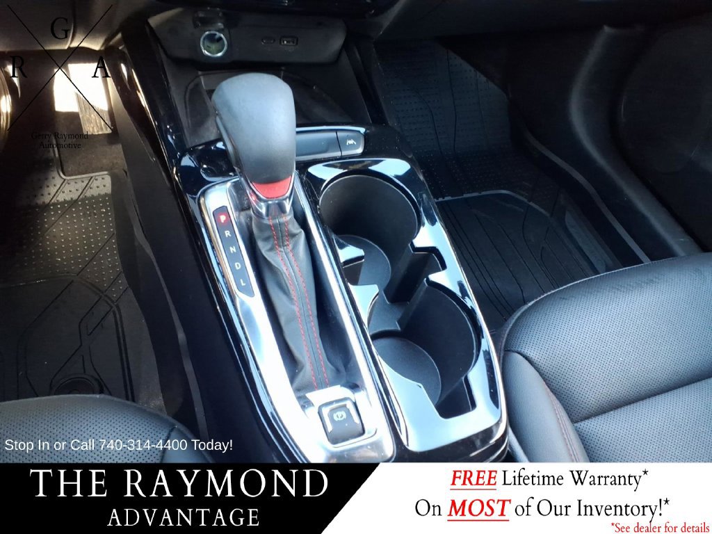 Used 2025 Chevrolet Trax RS w/ Sunroof Package FWD image 23