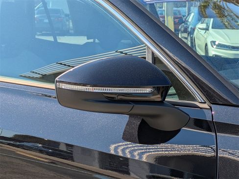 Certified 2025 Volkswagen Tiguan S image 12