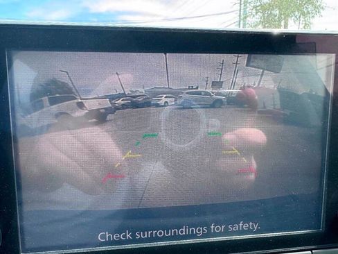 Used 2021 Nissan Rogue S image 25