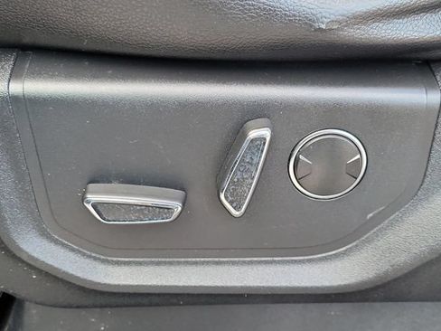 Used 2019 Ford F250 Lariat w/ Lariat Ultimate Package AWD/4WD image 13