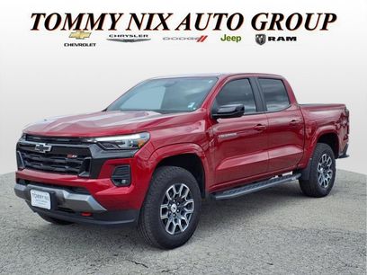 Used 2024 Chevrolet Colorado Z71 w/ Z71 Convenience Package 2