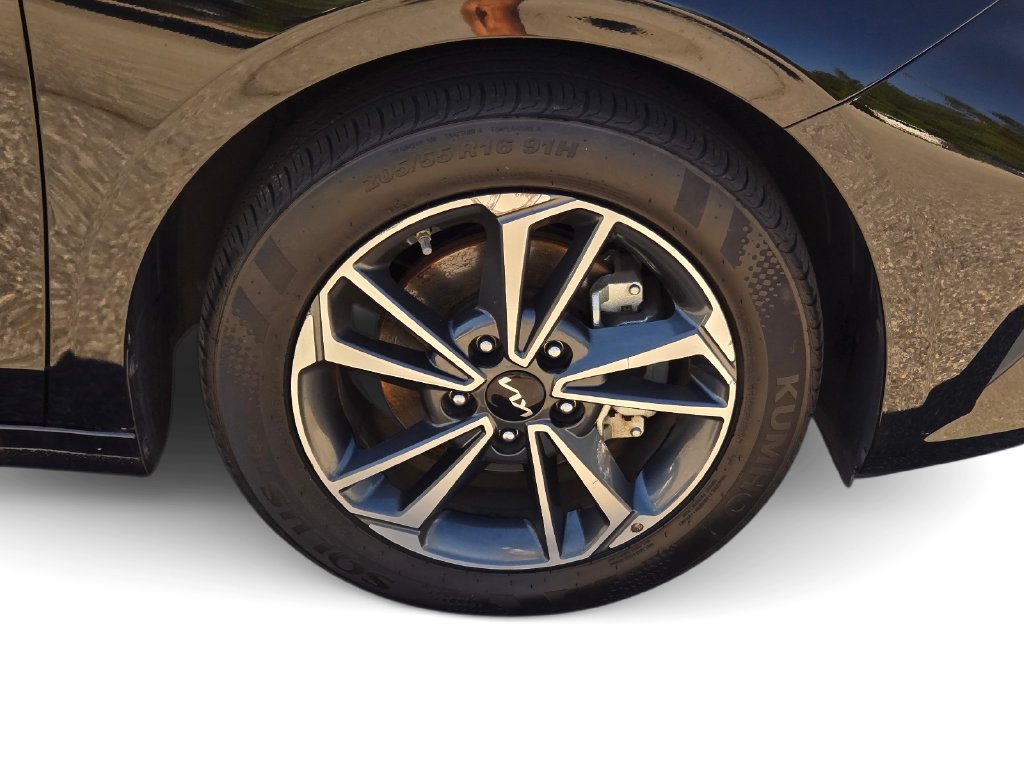 Certified 2024 Kia Forte LXS w/ LXS Technology Package FWD image 6