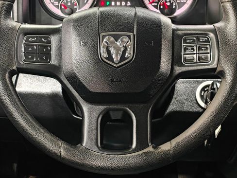 Used 2017 RAM 1500 Express AWD/4WD image 5