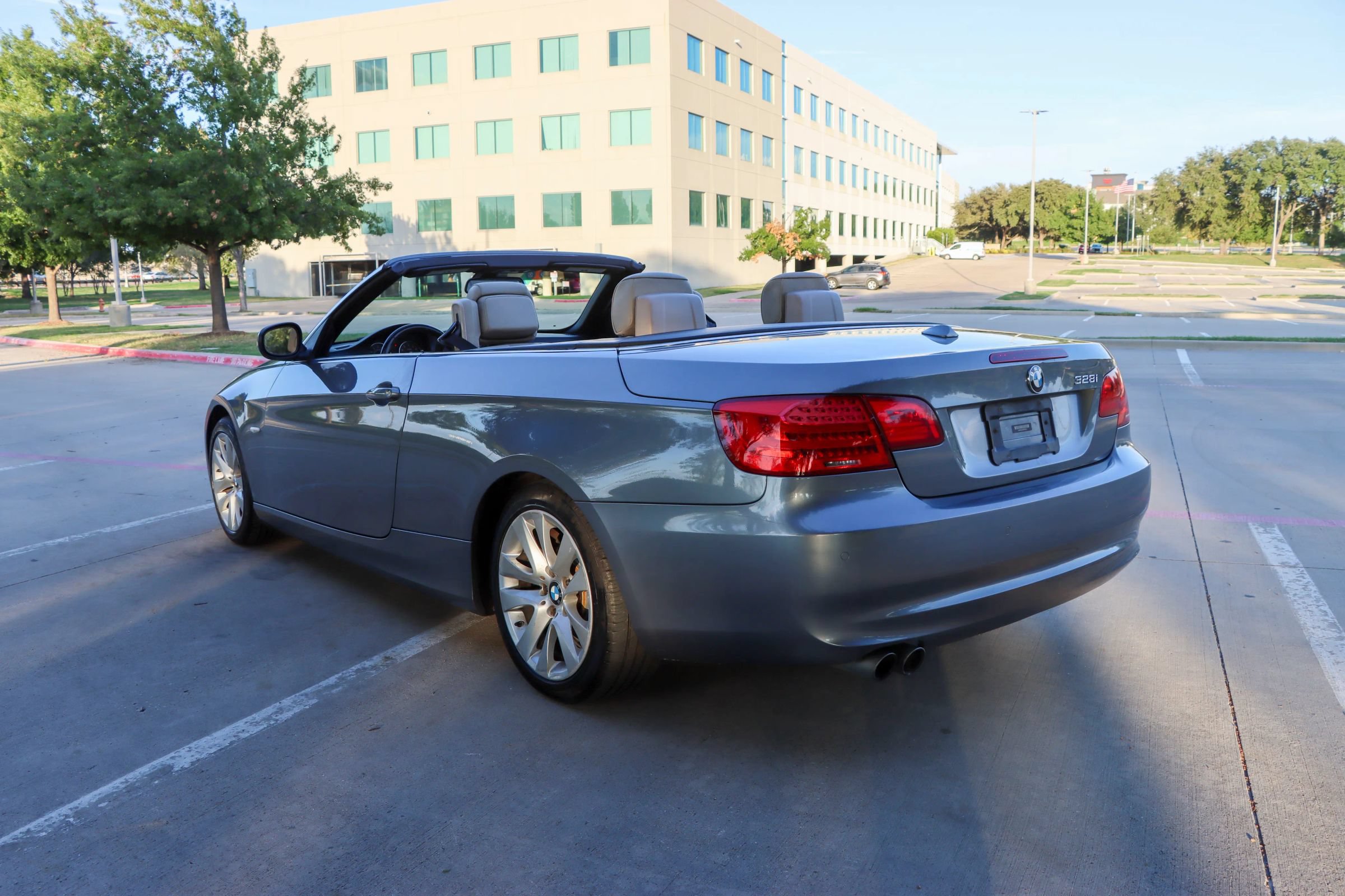 Used 2013 BMW 328i Convertible RWD image 5