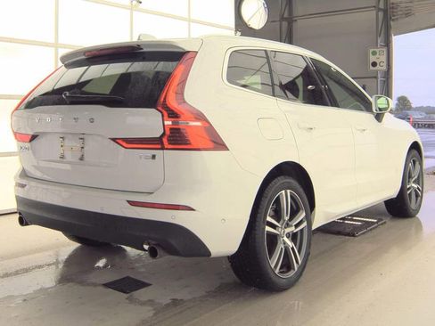 Used 2018 Volvo XC60 T5 Momentum w/ Convenience Package AWD/4WD image 3