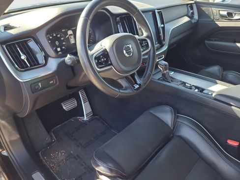 Used 2019 Volvo XC60 T5 R-Design w/ Protection Package Premier image 16