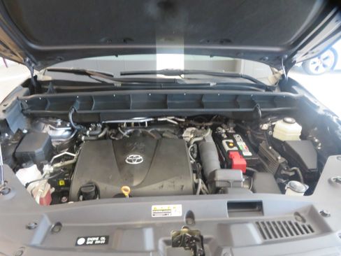 Used 2020 Toyota Highlander XLE FWD image 66
