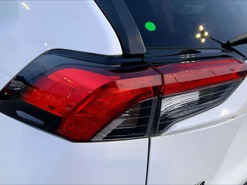 Used 2020 Toyota RAV4 XLE image 26