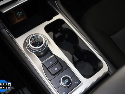 Used 2022 Ford Explorer XLT image 30