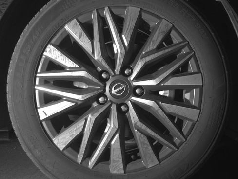 Used 2025 Nissan Altima 2.5 SV image 12