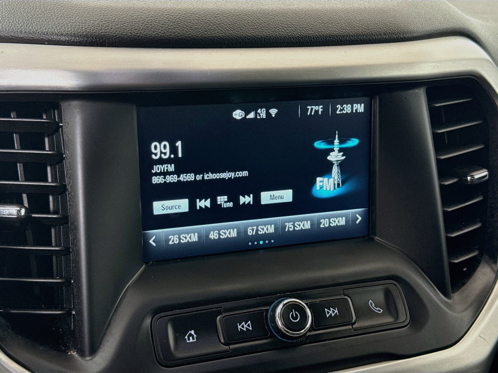 Used 2019 GMC Acadia SLE FWD image 13