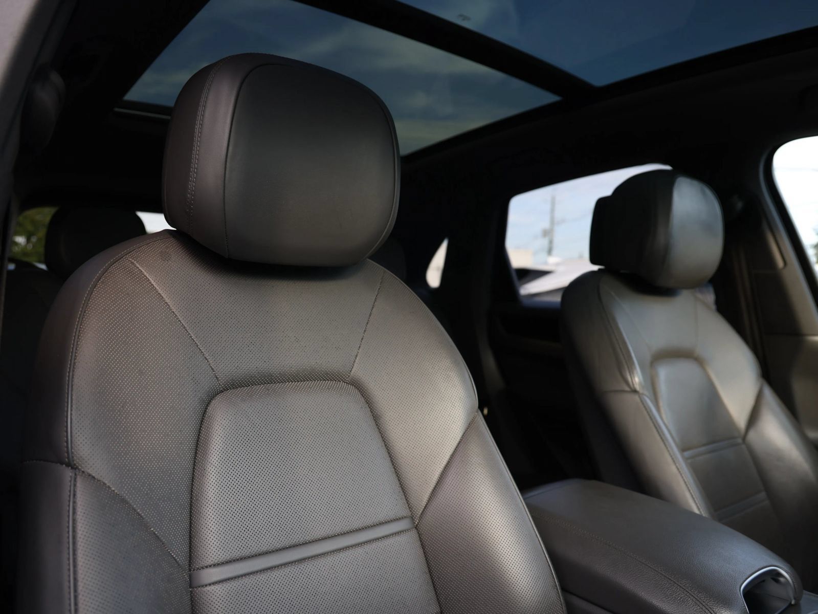 Used 2019 Porsche Cayenne AWD/4WD image 20