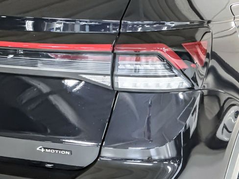 New 2025 Volkswagen Taos SEL image 26