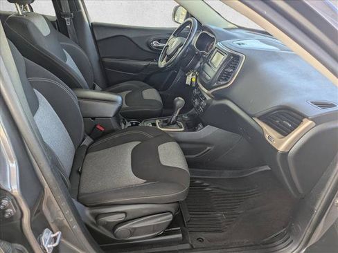 Used 2014 Jeep Cherokee Latitude AWD/4WD image 20