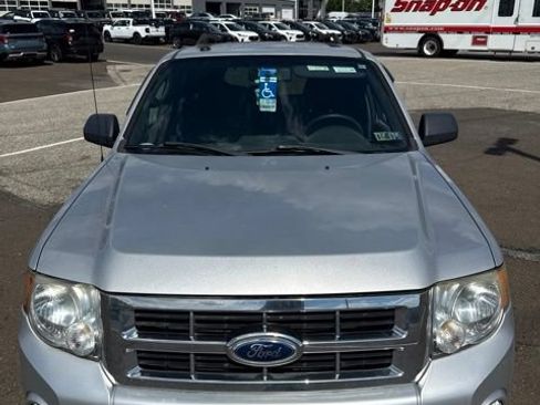 Used 2010 Ford Escape XLT AWD/4WD image 6