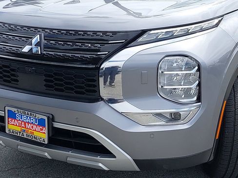 Used 2024 Mitsubishi Outlander SE AWD/4WD image 32