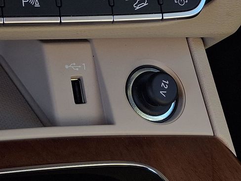 Used 2021 Audi Q5 Premium w/ Convenience Package image 26