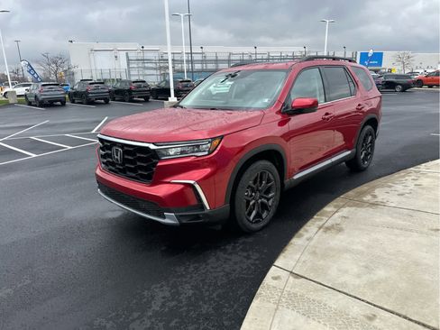 New 2025 Honda Pilot Touring image 4