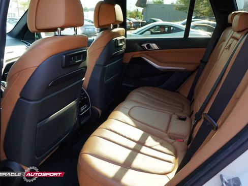 Used 2019 BMW X5 xDrive40i w/ M Sport Package AWD/4WD image 23