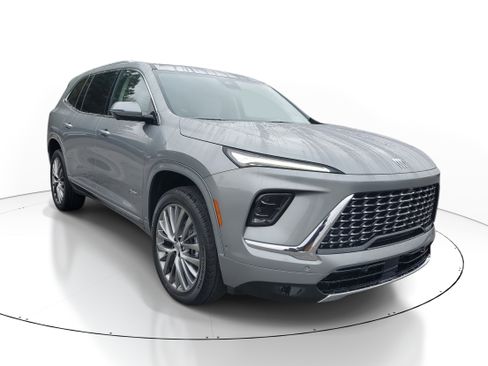 New 2026 Buick Enclave Avenir w/ Super Cruise Package image 2