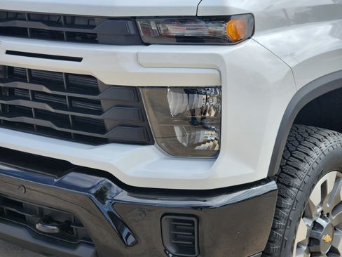 New 2026 Chevrolet Silverado 2500 Custom image 17