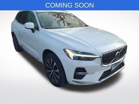 Certified 2023 Volvo XC60 B5 Plus w/ Climate Package image 2
