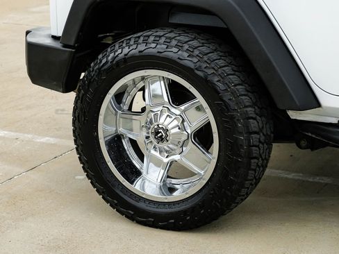 Used 2018 Jeep Wrangler Unlimited Sport S AWD/4WD image 50