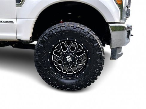 Used 2017 Ford F350 Lariat w/ Tow Technology Bundle image 30