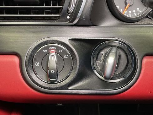 Used 2018 Porsche 911 Carrera GTS image 42