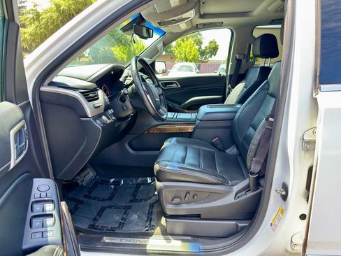Used 2015 GMC Yukon Denali w/ Premium Package RWD image 8