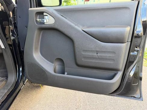 Used 2018 Nissan Frontier PRO-4X AWD/4WD image 47
