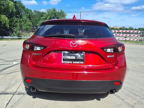 Used 2014 MAZDA MAZDA3 i Touring w/ Technology Package FWD image 4