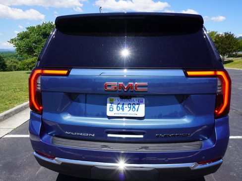 Used 2026 GMC Yukon XL Elevation w/ Elevation Premium Package AWD/4WD image 15