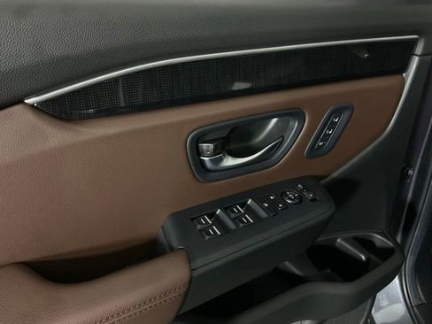 Used 2025 Honda Pilot Elite image 30