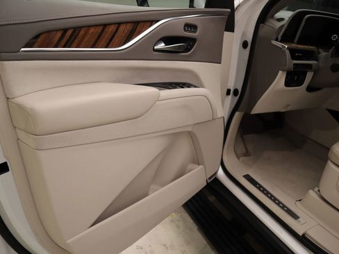 Used 2021 Cadillac Escalade Sport Platinum image 74