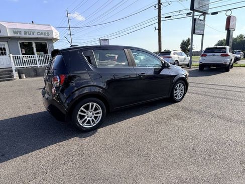 Used 2016 Chevrolet Sonic LT w/ Fun and Sun Package FWD image 40