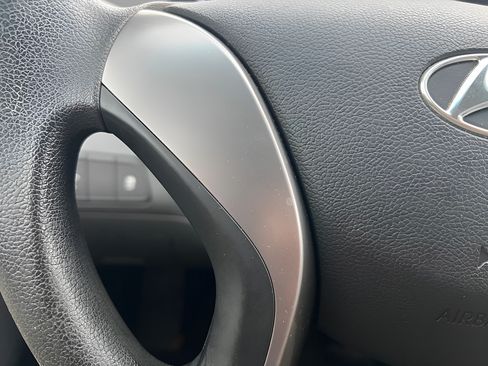 Used 2013 Hyundai Elantra GLS FWD image 21