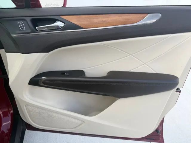 Used 2015 Lincoln MKC FWD w/ Equipment Group 102A Reserve image 17