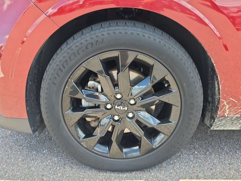 Used 2022 Kia Carnival SX Prestige FWD image 9