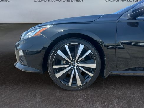 Used 2021 Nissan Altima 2.5 SR FWD image 14
