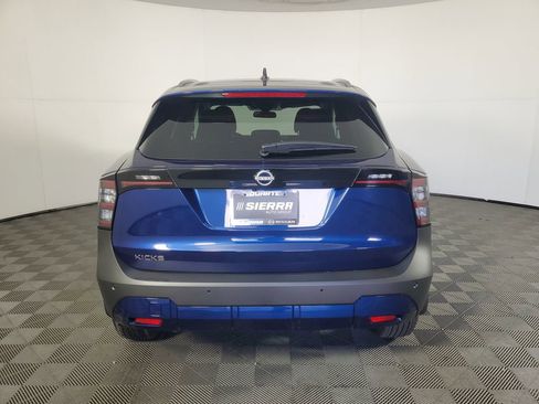 New 2026 Nissan Kicks SV w/ SV Premium Package image 5