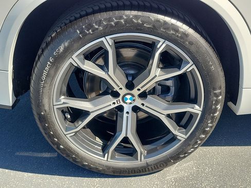 Used 2023 BMW X5 sDrive40i w/ M Sport Package RWD image 6