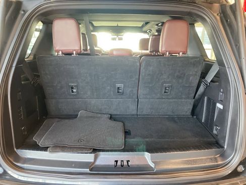 Certified 2022 Ford Expedition Limited image 30