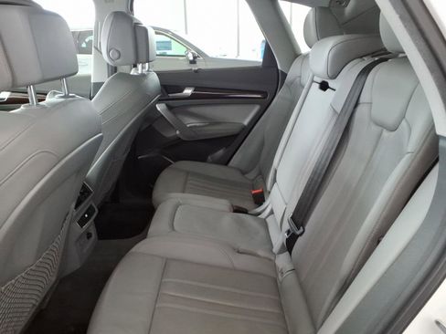 Used 2019 Audi Q5 2.0T Premium Plus w/ Premium Plus Package image 12